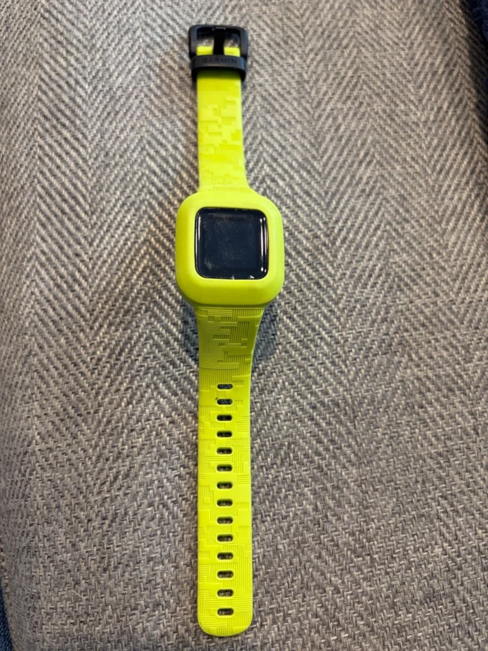 Garmin vivofit jr 3 Kids Fitness Activity Tracker Watch Digi Camo Lime Green